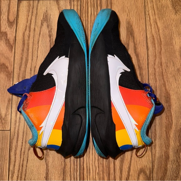 Nike Space Jam Sneakers - Picture 3 of 11